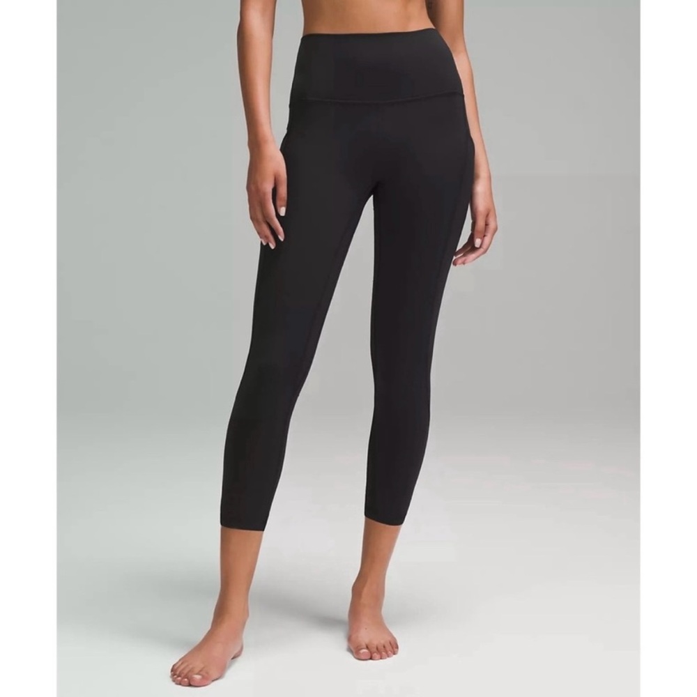 Lululemon Align High-rise crop with pockets 23” leggings, size 4